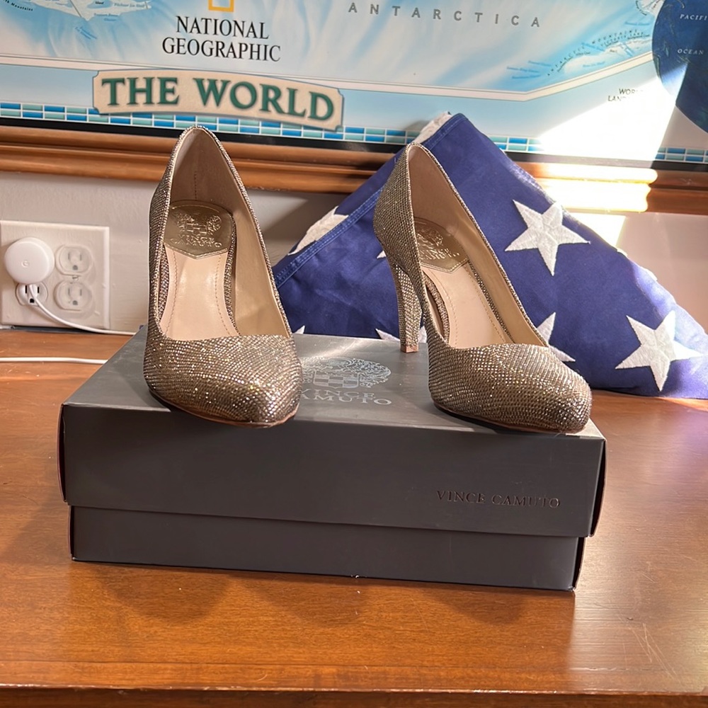 Vince Camuto Kadri Heels Gold/Silver Flash Fabric